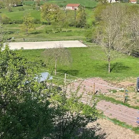 La Croisee Des Chemins Saint-Santin-de-Maurs